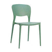 Пластиковые стулья со спинкой