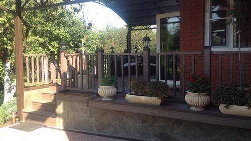 Ограждения Holzhof WoodStyle с тиснением "под дерево", венге (комплект в коробке) Ограждения Holzhof WoodStyle с тиснением "под дерево", венге (комплект в коробке)