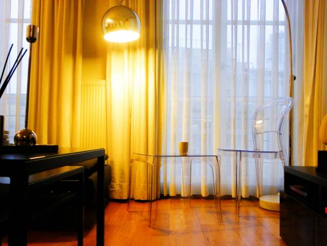 Столик прозрачный журнальный Queen прозрачный 510х510х430 мм Столик прозрачный журнальный Queen прозрачный 510х510х430 мм