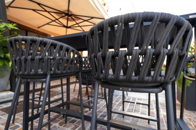 Кресло барное плетеное с подушкой Tahiti черный, темно-серый, черный 560х570х1040 мм