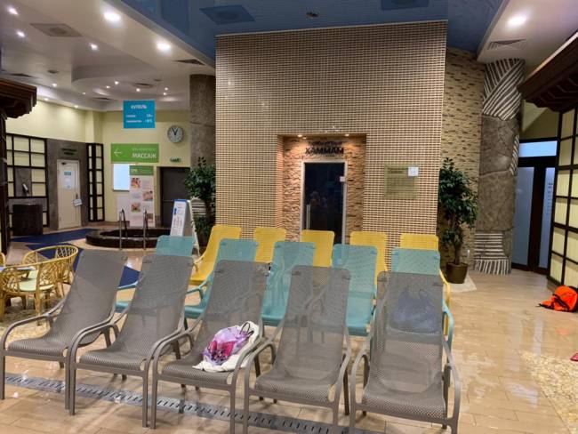 Лаунж-кресло пластиковое Net Lounge ментоловый 615х900х990 мм Лаунж-кресло пластиковое Net Lounge ментоловый 615х900х990 мм