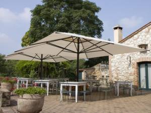 Зонт профессиональный телескопический 4х4 м Capri Dark антрацит, слоновая кость 4000х4000 мм Зонт профессиональный телескопический 4х4 м Capri Dark антрацит, слоновая кость 4000х4000 мм