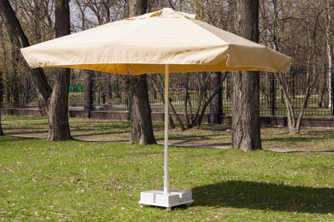 Зонт MISTRAL 300 квадратный с воланом (база в комплекте) бежевый Зонт MISTRAL 300 квадратный с воланом (база в комплекте) бежевый