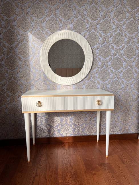 Консоль Далли